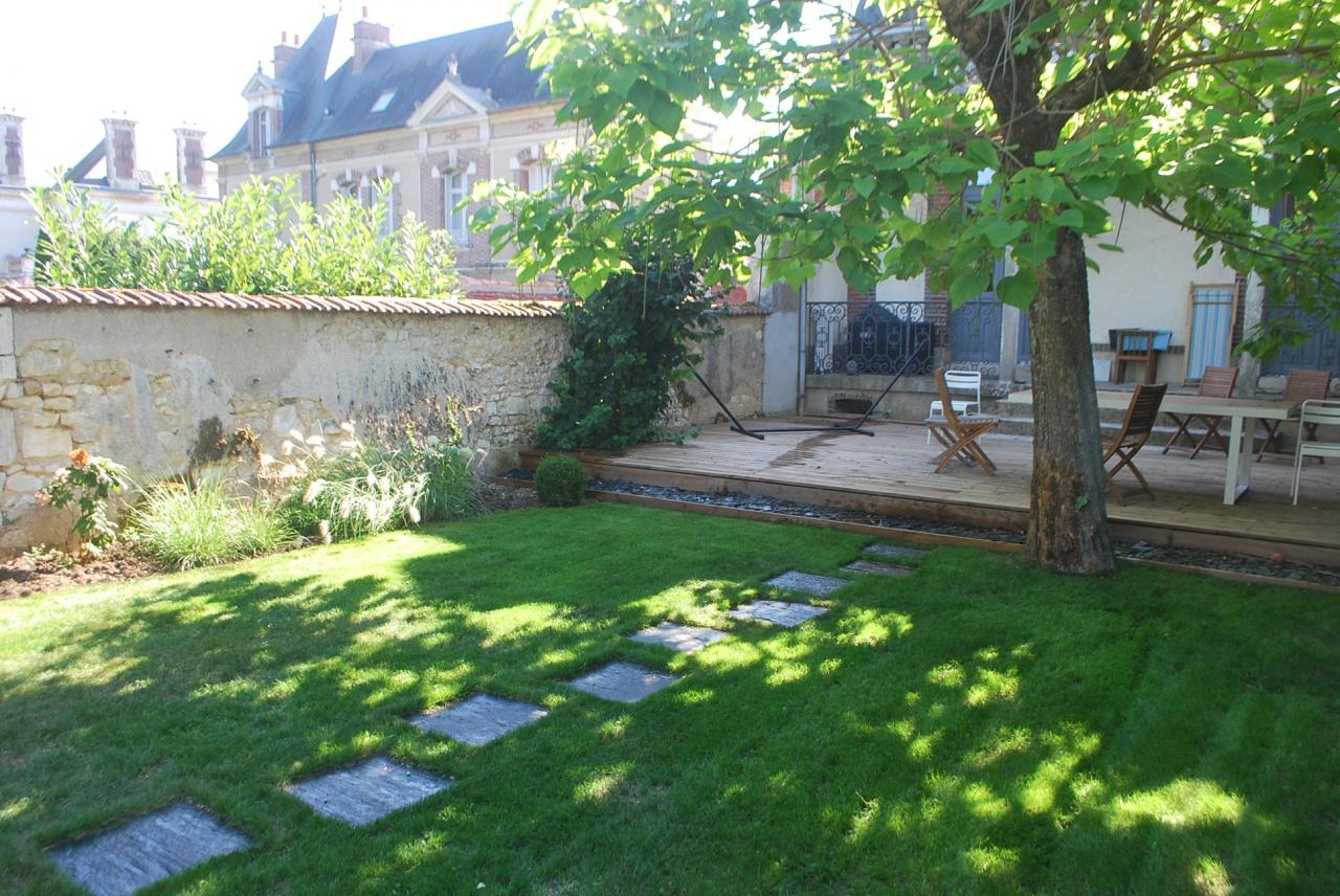 Terrasse bois et jardin Auxerre