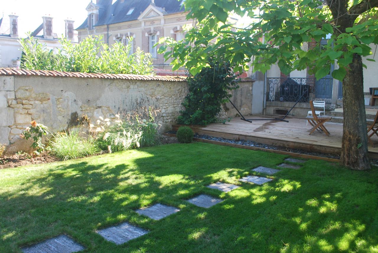 terrasse bois et jardin à Auxerre