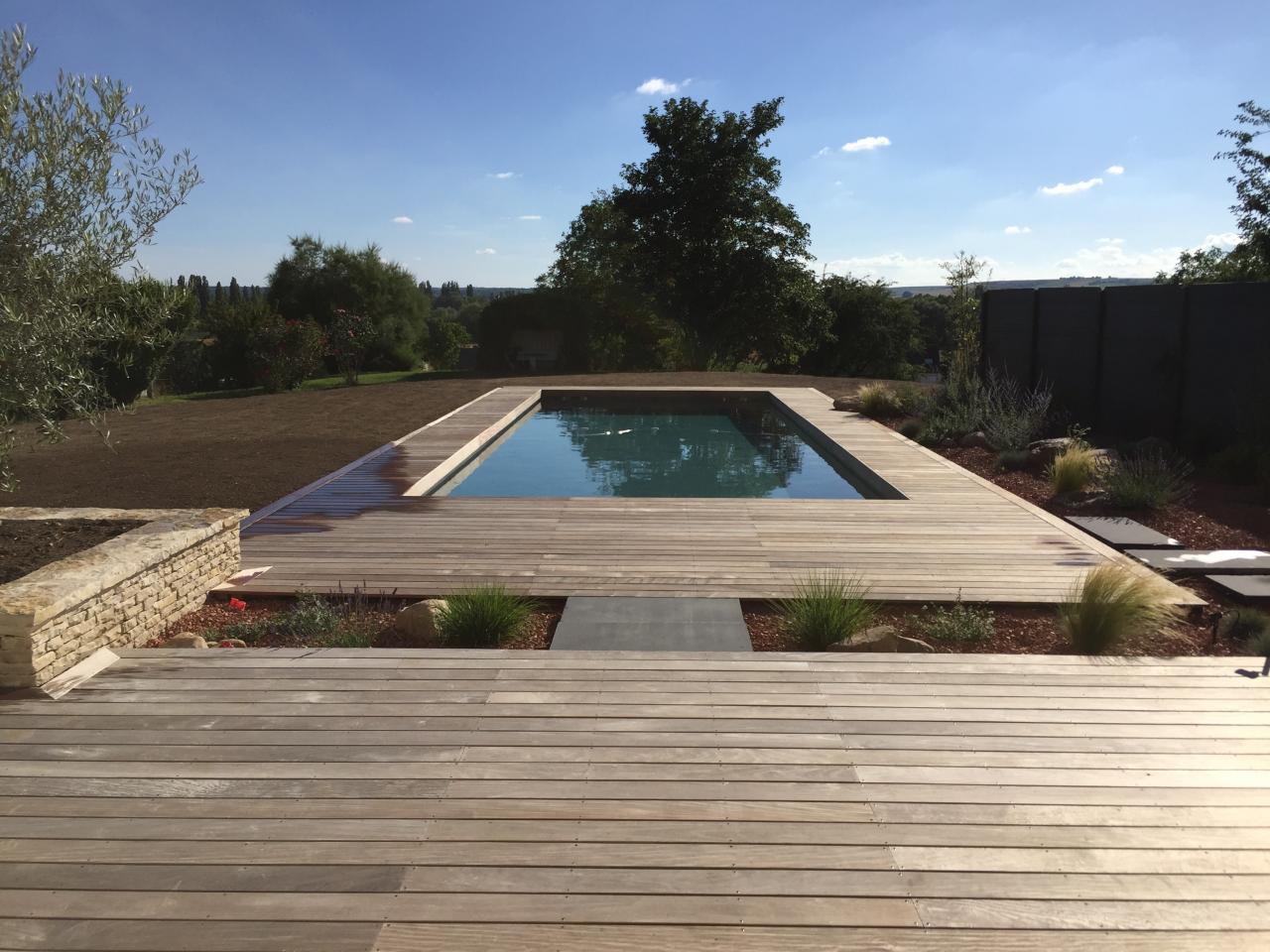 piscine plage en bois