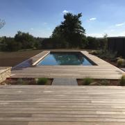 piscine plage en bois