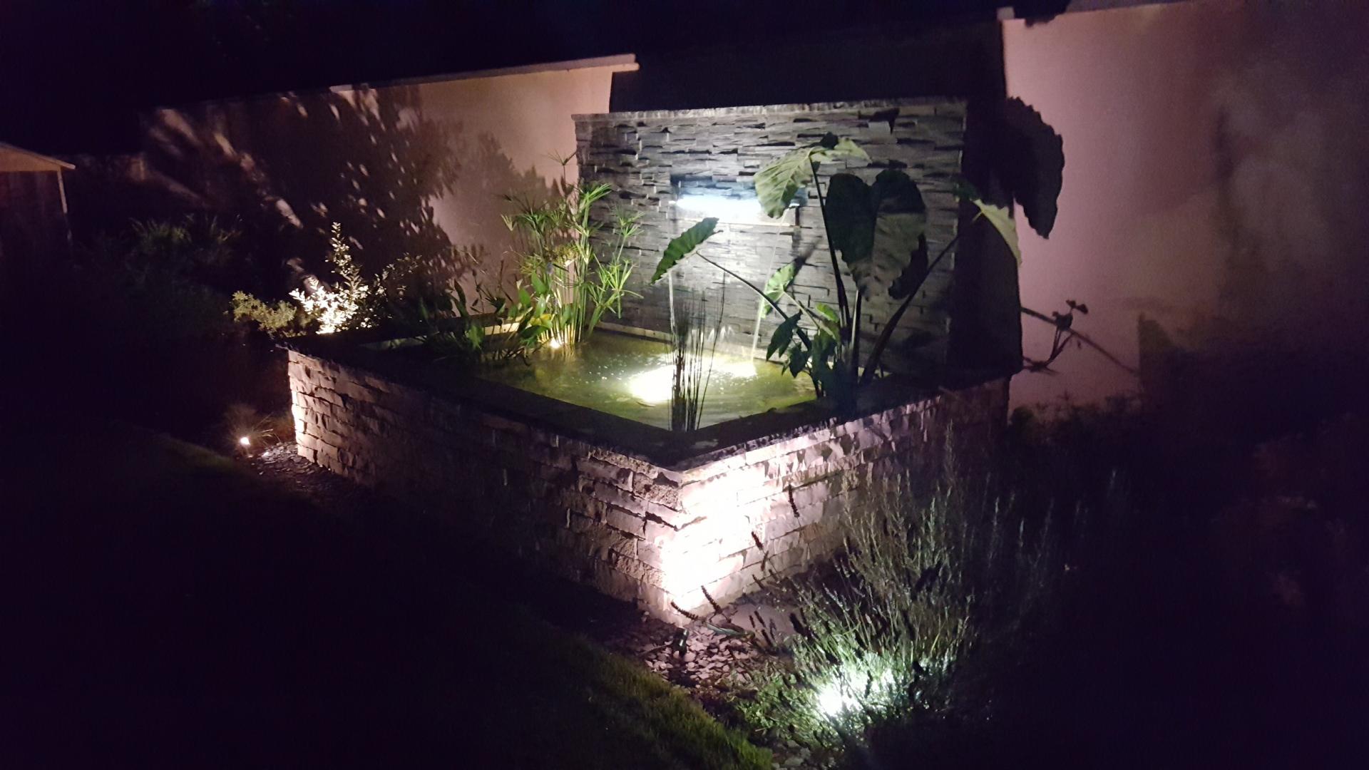 Fontaine contemporaine à Auxerre